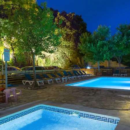 Hotel Arces 2*