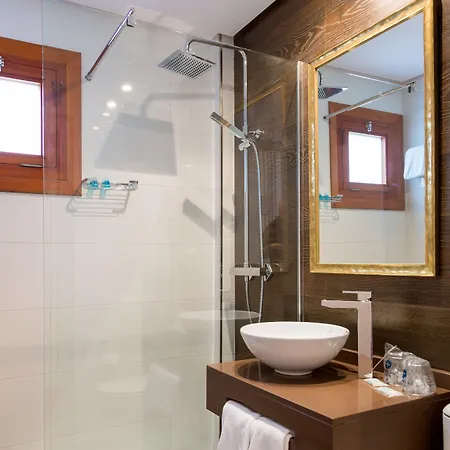 Arces Hotel