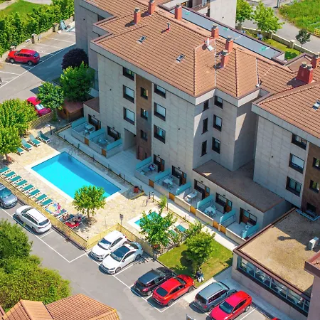 Ξενοδοχείο Arces 2*